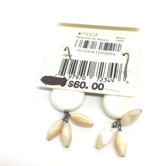 !!SOLD!! 3/$30 VINTAGE MACY'S GENUINE STONE SHELL EARRING MOP STERLING SILVER - Picture 7 of 12